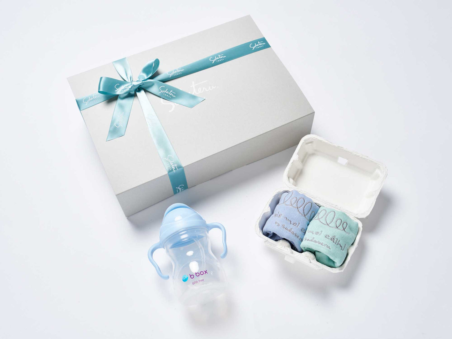 Fais moi calin!My first towel (スタイハンカチ2枚)+Sippy cup