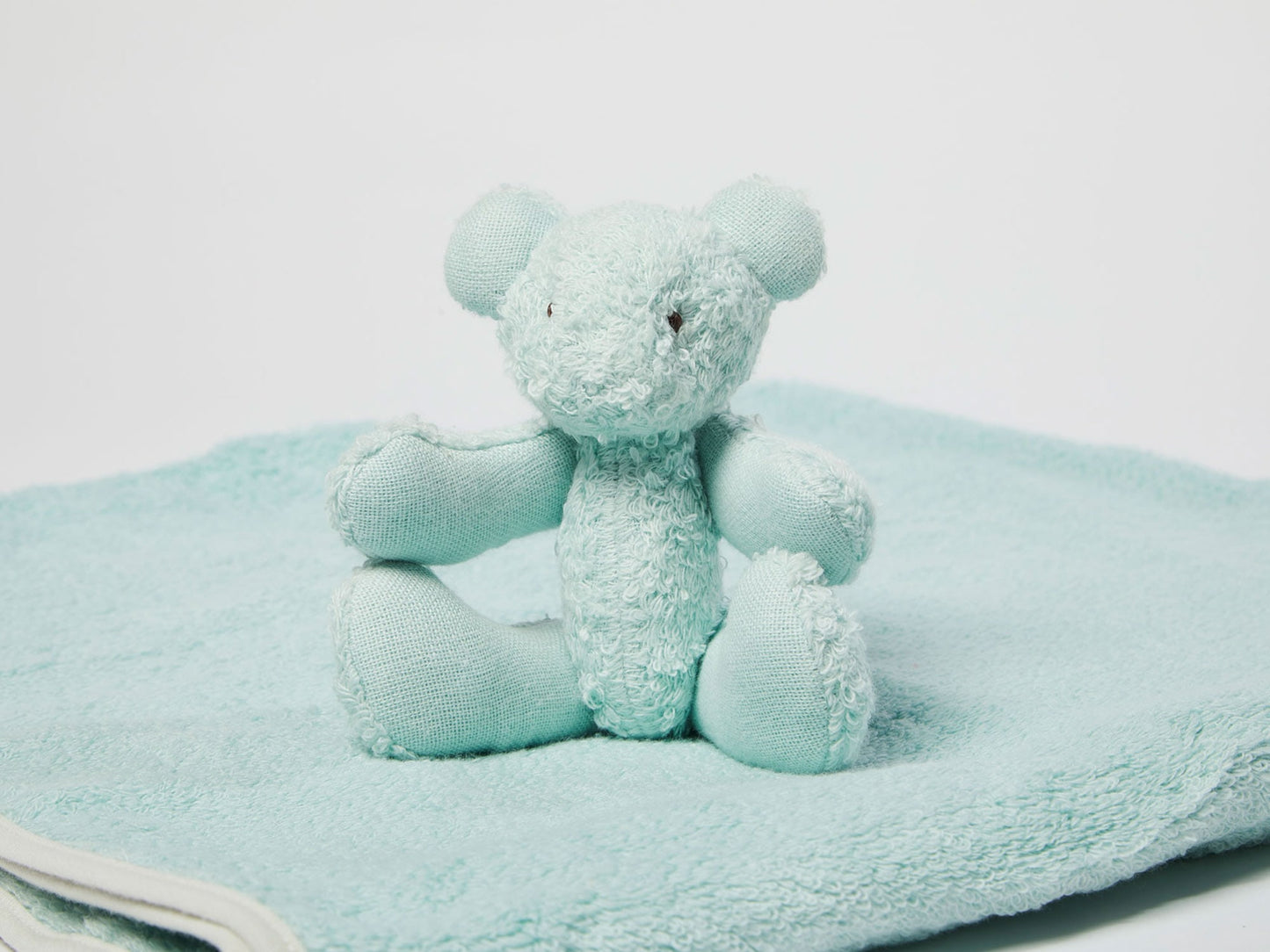 Fais moi calin! un nounours(テディベア ヌヌース)