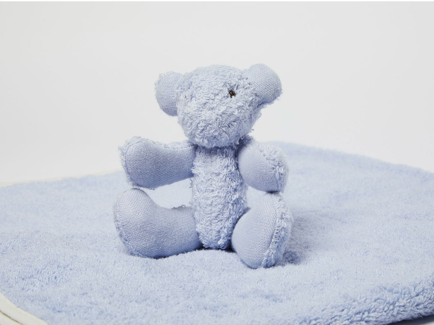 Fais moi calin! un nounours(テディベア ヌヌース)