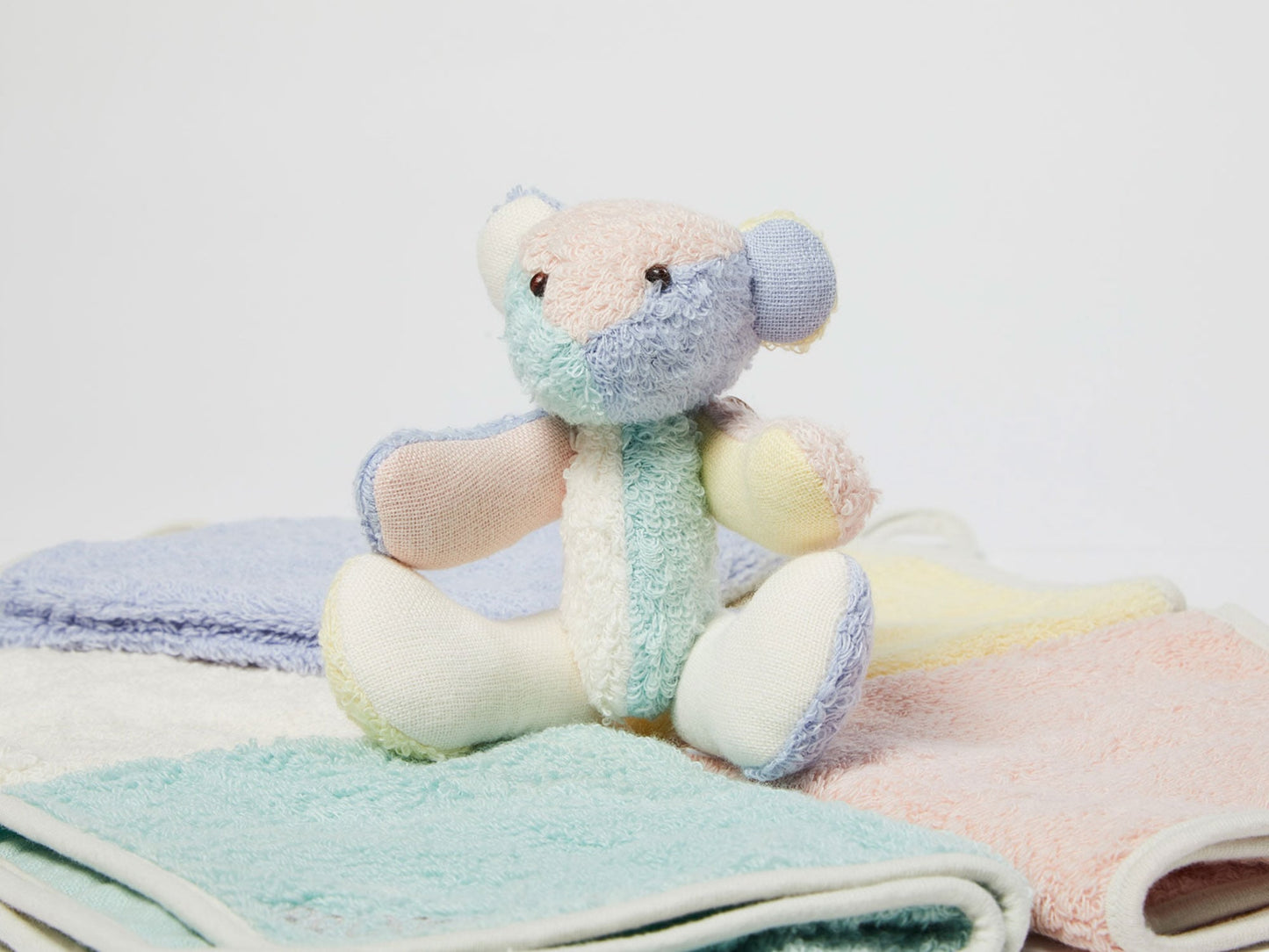 Fais moi calin! un nounours(テディベア ヌヌース)