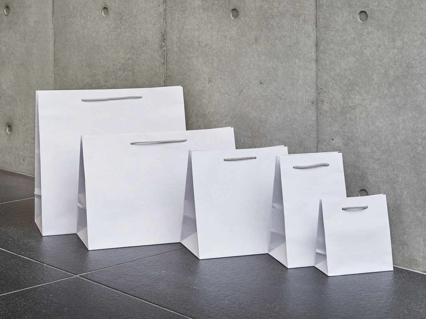 MARQUE ホリデーバッグ（クリスマス限定ギフトセット：ハーフハンドタオル2枚＋バスソルト）